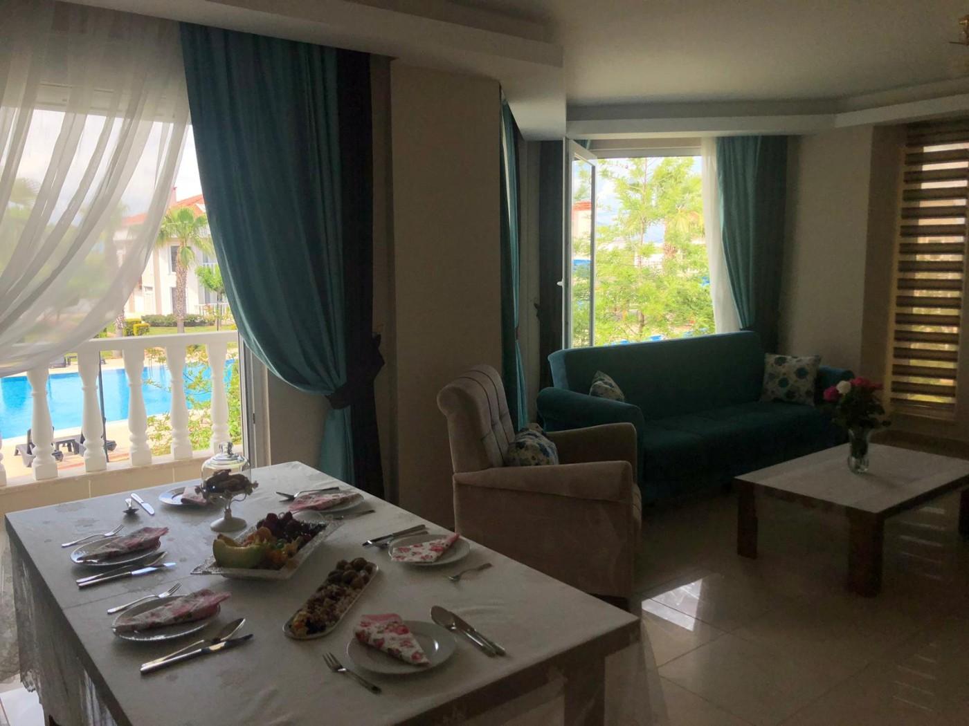 Serik Kadriye'de Geniş Alana Sahip, Ortak Havuzlu, 4+1 Dubleks Ev-15372