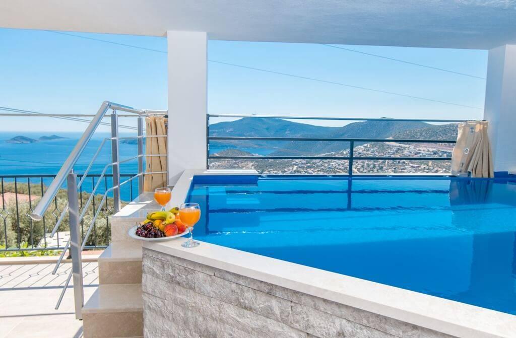 Kalkan Kördere'de Enfes Deniz Manzaralı, Serinleme Havuzlu, Lüks Suit-31112