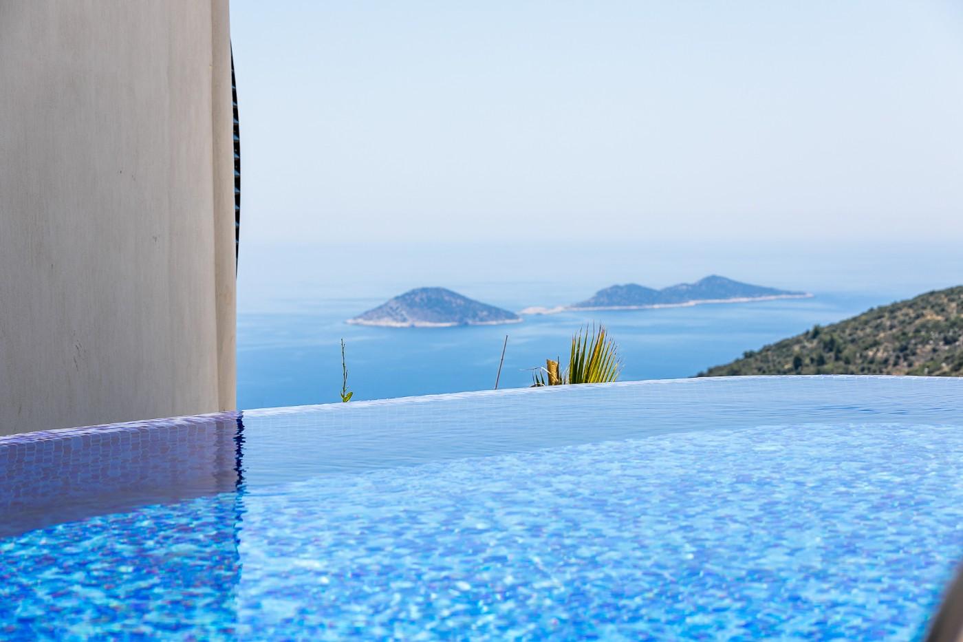 Kaş İslamlar'da Enfes Deniz Manzaralı, Özel Havuzlu, Konforlu Villa-21644