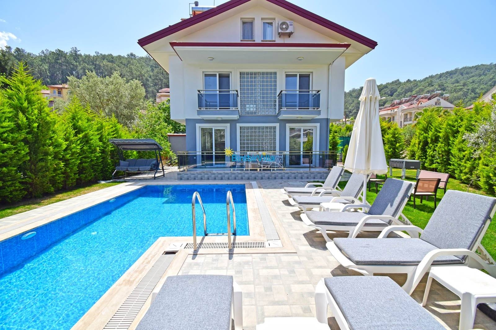Fethiye Ölüdeniz'de Merkezi Konumda, Özel Havuzlu, Kiralık Villa