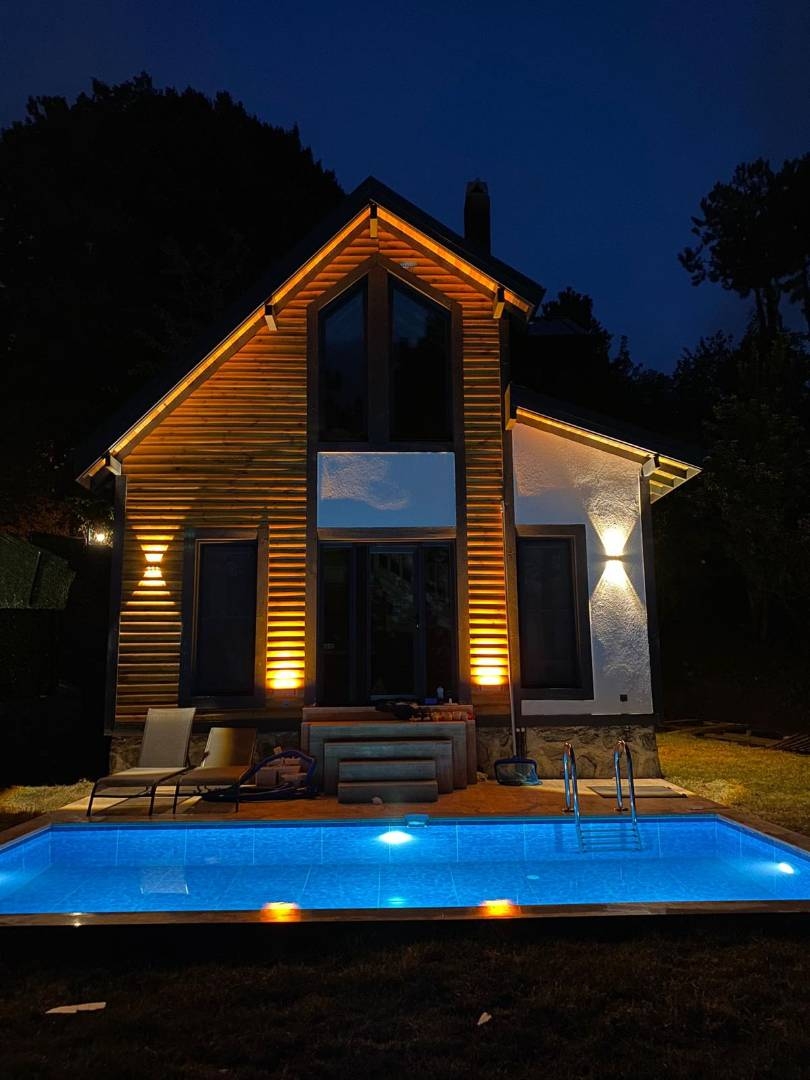 Sakarya Sapanca'da Harika Mimarili, Özel Havuzlu, Kiralık Bungalov