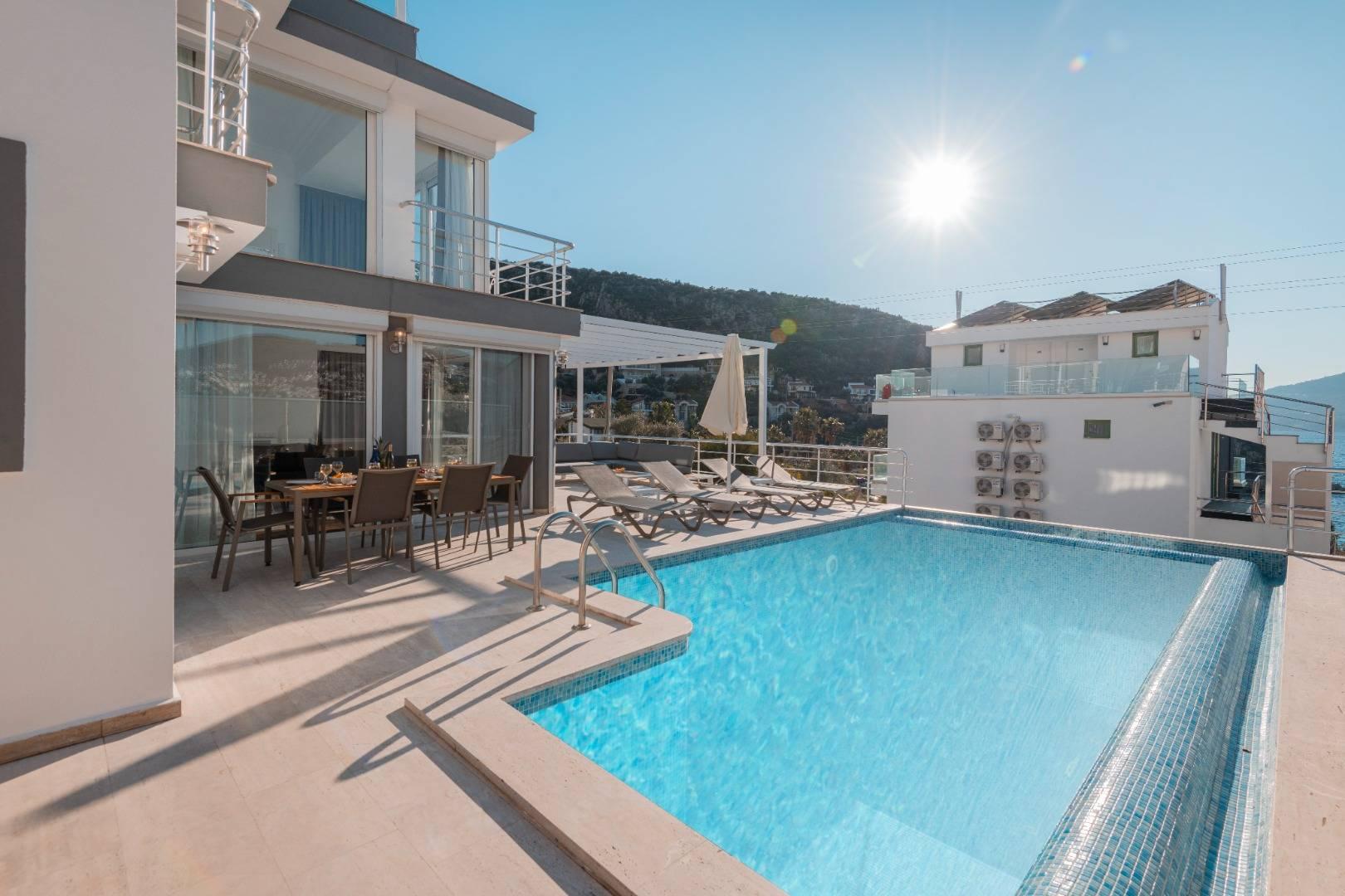 Kaş Kalkan'da Enfes Deniz Manzaralı, Özel Havuzlu, Kiralık Lüks Villa-31184