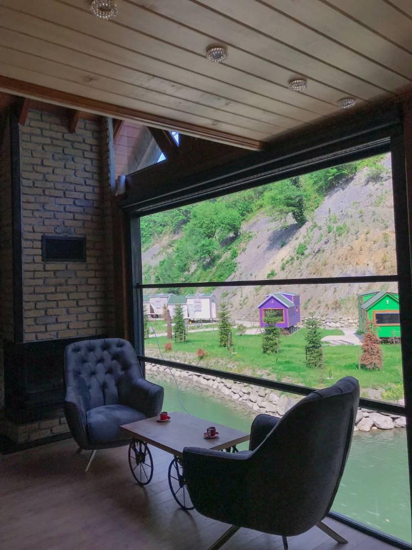 Sapanca Mahmudiye'de Geniş Terasa Sahip, Jakuzili, Kiralık Şirin Ev-27467