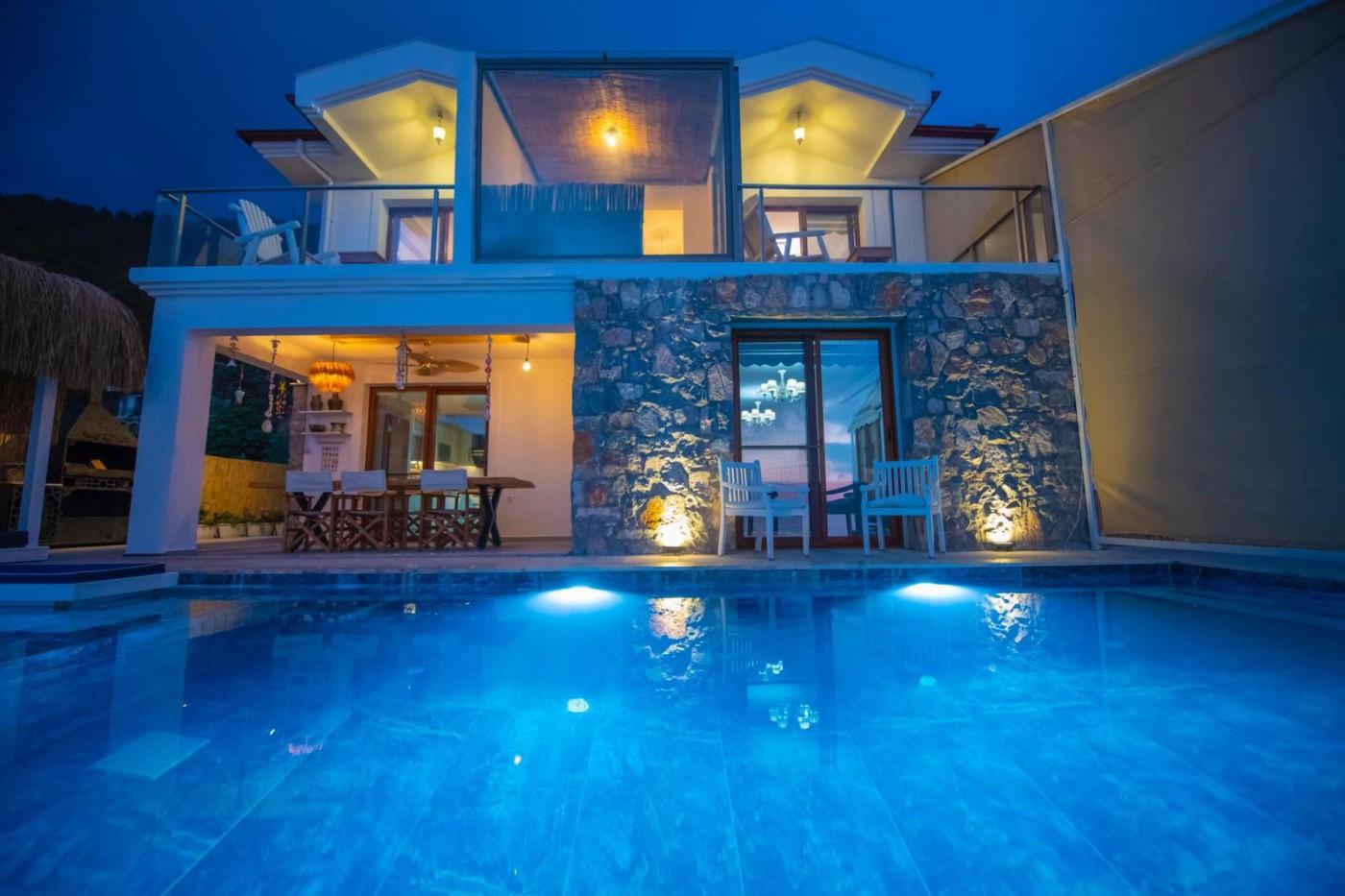 Fethiye Faralya'da Eşsiz Deniz Manzaralı, Sonsuzluk Havuzlu, Şık Villa-22730