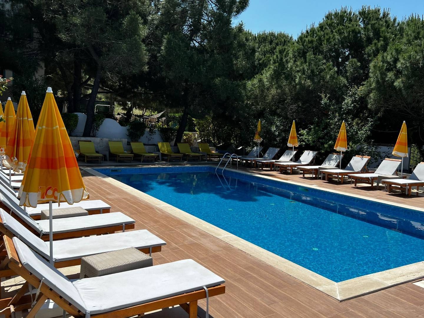 Balıkesir Avşa Adası'nda Deniz Sıfır, Ortak Havuzlu, Konforlu Oda