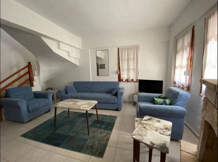 Balıkesir Ayvalık'ta Denize Sıfır Konumda, 7 Kişilik, Merkezi Yazlık-42197