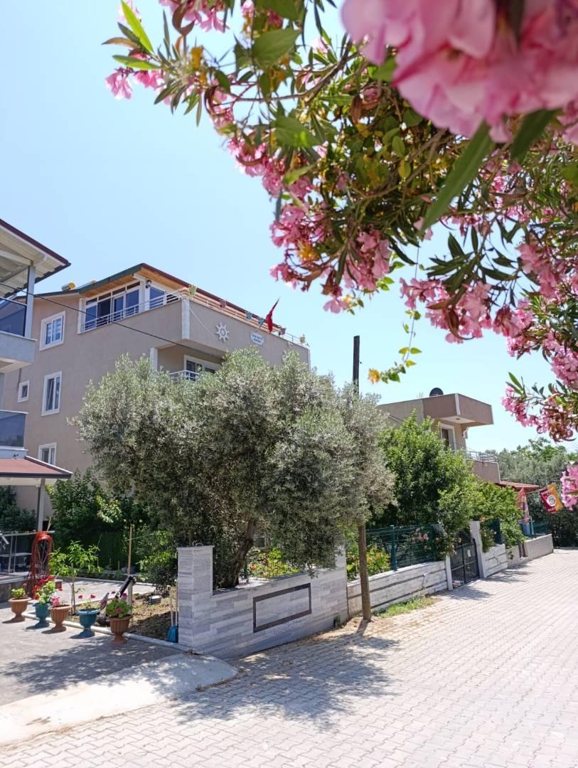 Balıkesir Marmara'da Merkezi Konumda, Bahçeli, Konforlu Lüks Suit-14177