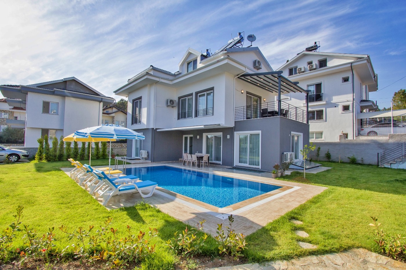 Fethiye Foça'da Büyük Bahçe İçerisinde, Özel Havuzlu, Kiralık Villa