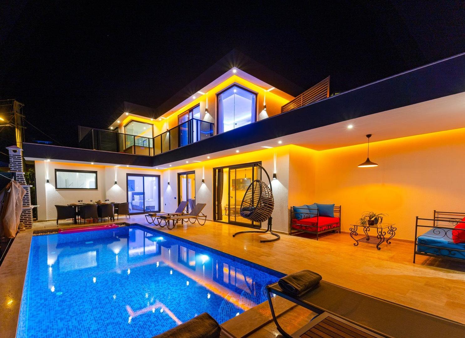 Kaş Bezirgan'da Lüks Mimarili, Özel Havuzlu, Jakuzili, Lüks Villa-28602