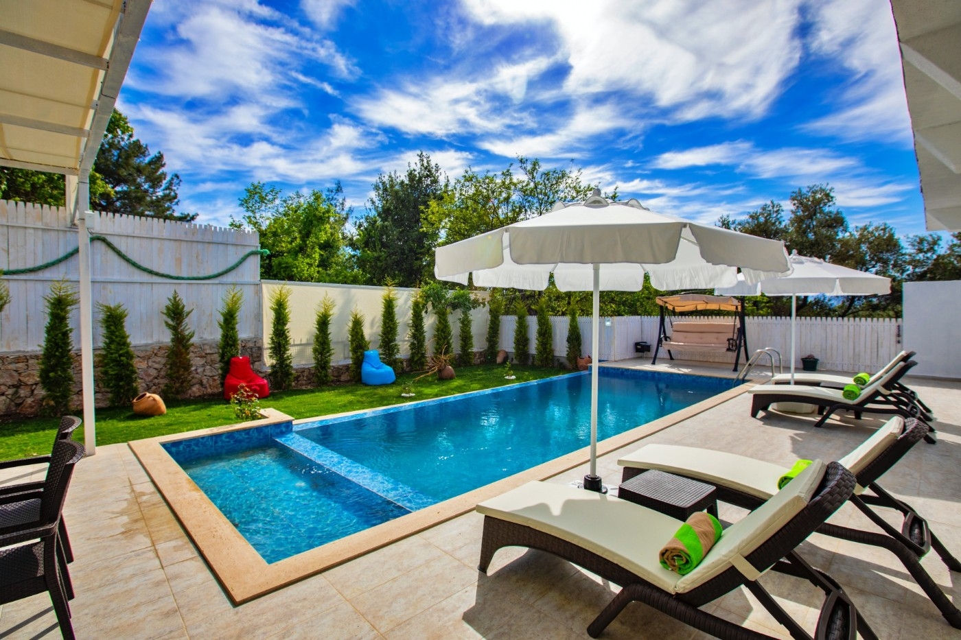 Kaş Üzümlü'de Balayı Çiftlerine Uygun, Özel Havuzlu, Jakuzili Villa