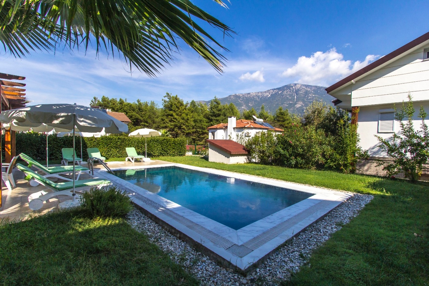 Fethiye Ölüdeniz'de Denize Yakın, Özel Havuzlu, 8 Kişilik Villa