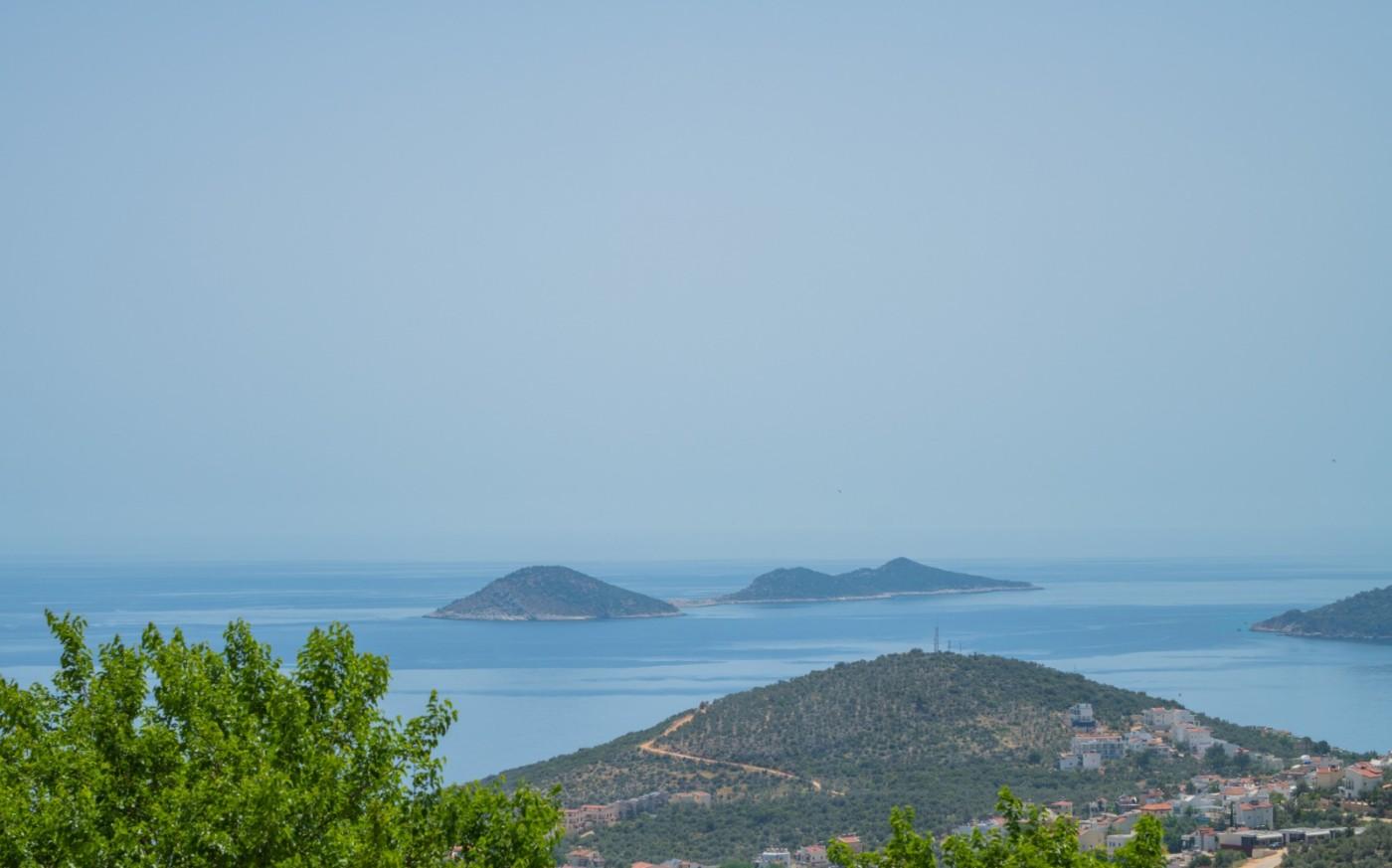 Kaş Bezirgan'da Merkezi Konumda, Deniz Manzaralı, Balayı Villası-18542