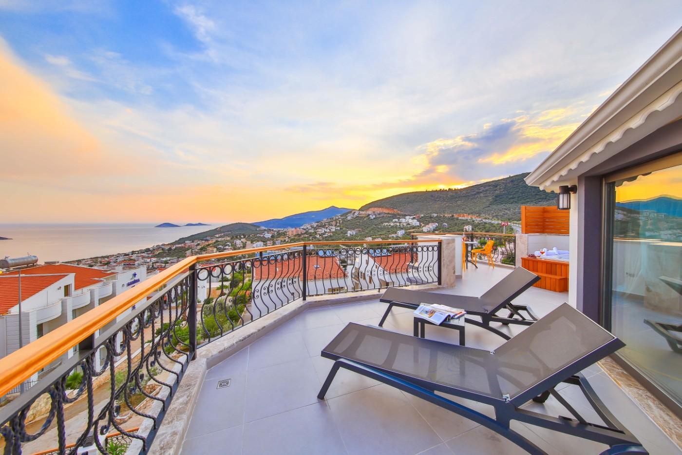 Kaş Kalkan'da Enfes Deniz Manzaralı, Özel Havuzlu, Kiralık Villa-19285