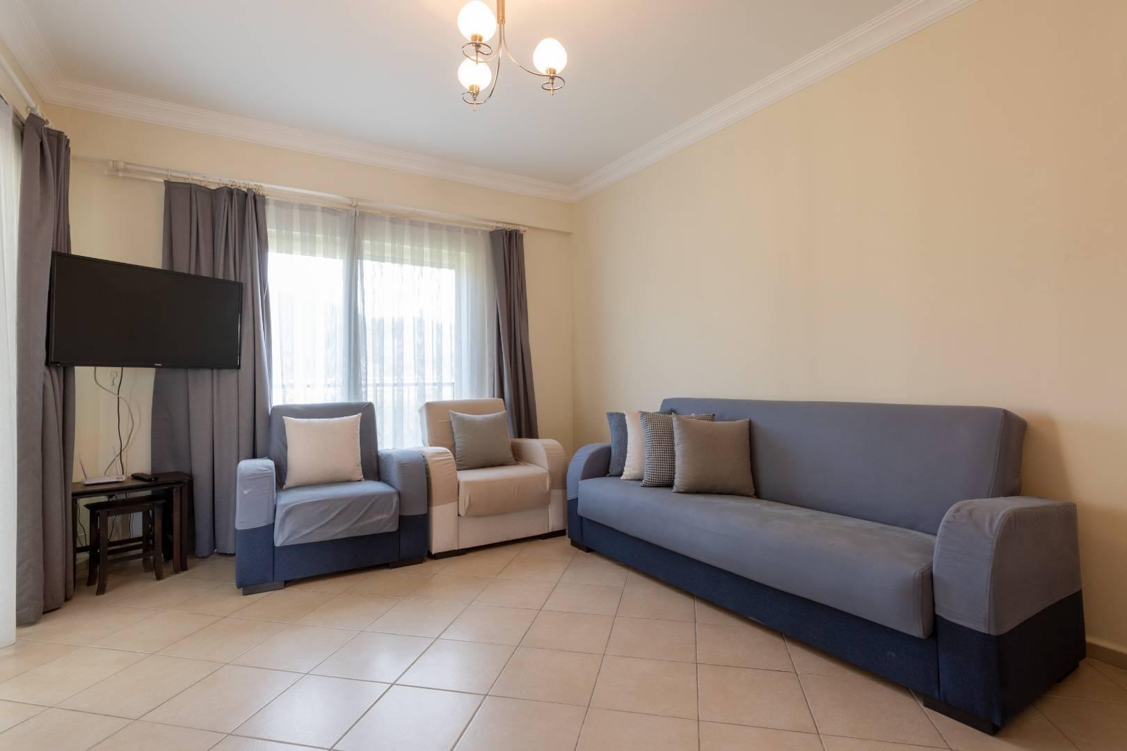 Didim Akbük'te Denize Sıfır, Tesis İçerisinde, Bahçeli 2+1 Daire-21774