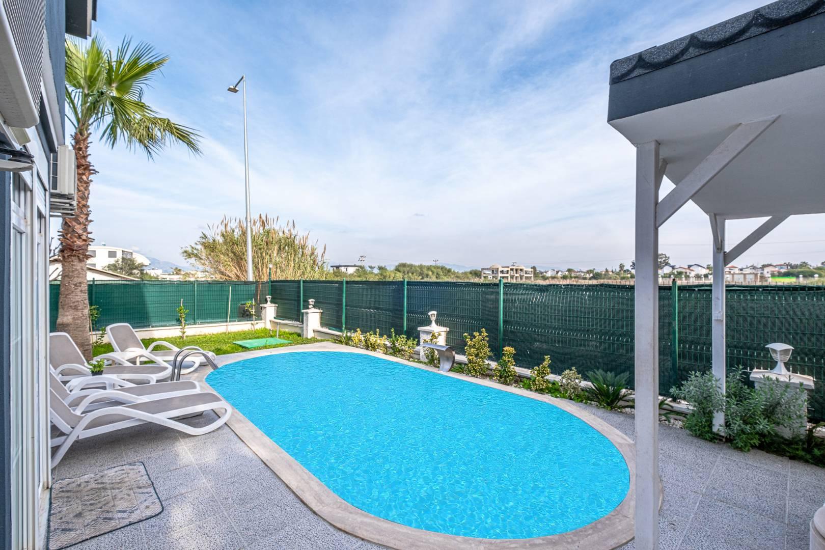 Serik Kadriye'de Konforlu Tasarıma Sahip, Özel Havuzlu, Şık Villa-30020