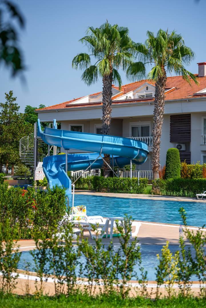 Serik Kadriye'de Geniş Yeşil Alana Sahip, Ortak Havuzlu, 2+1 Ev-15365