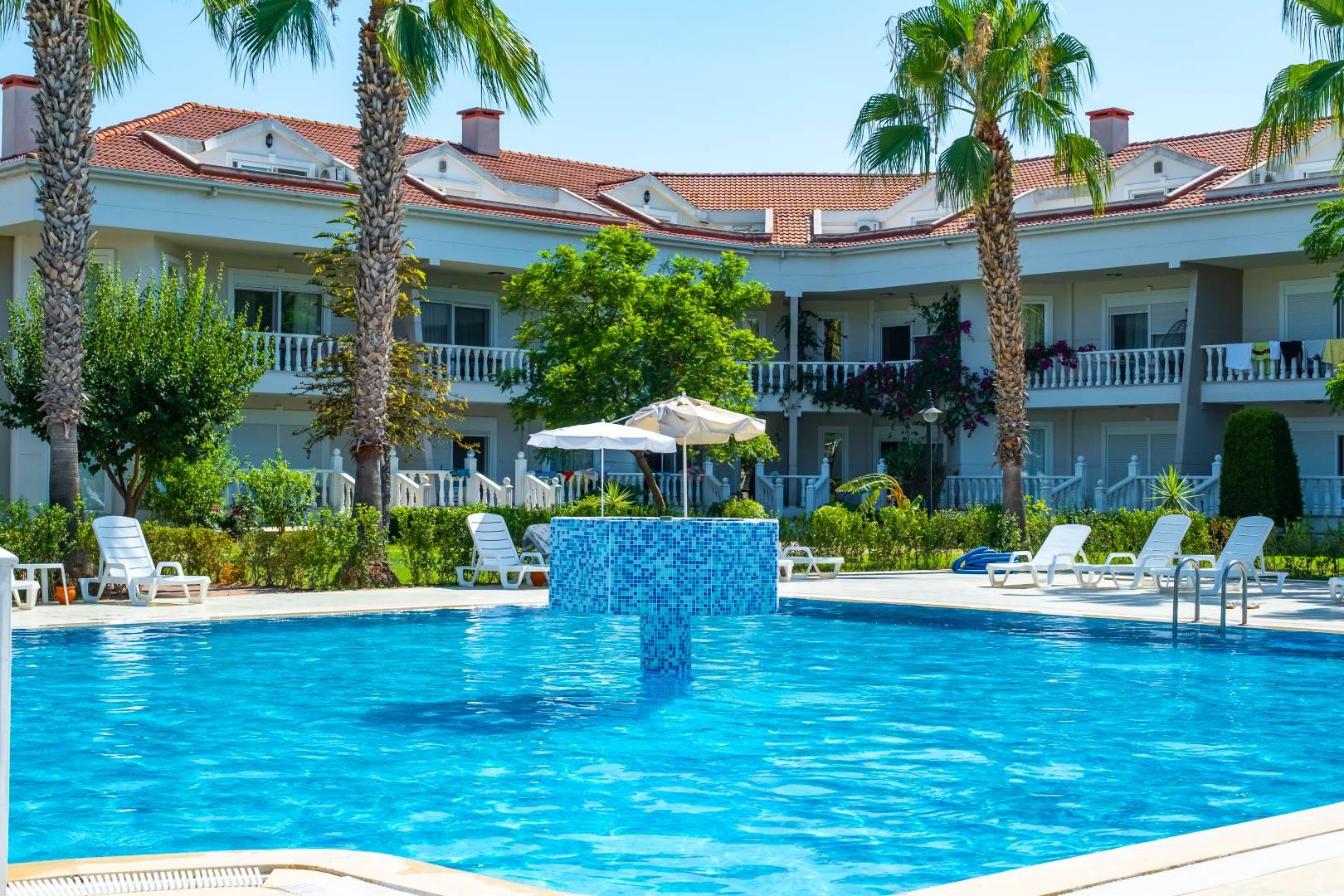 Serik Kadriye'de Geniş Yeşil Alana Sahip, Ortak Havuzlu, 2+1 Ev-15365