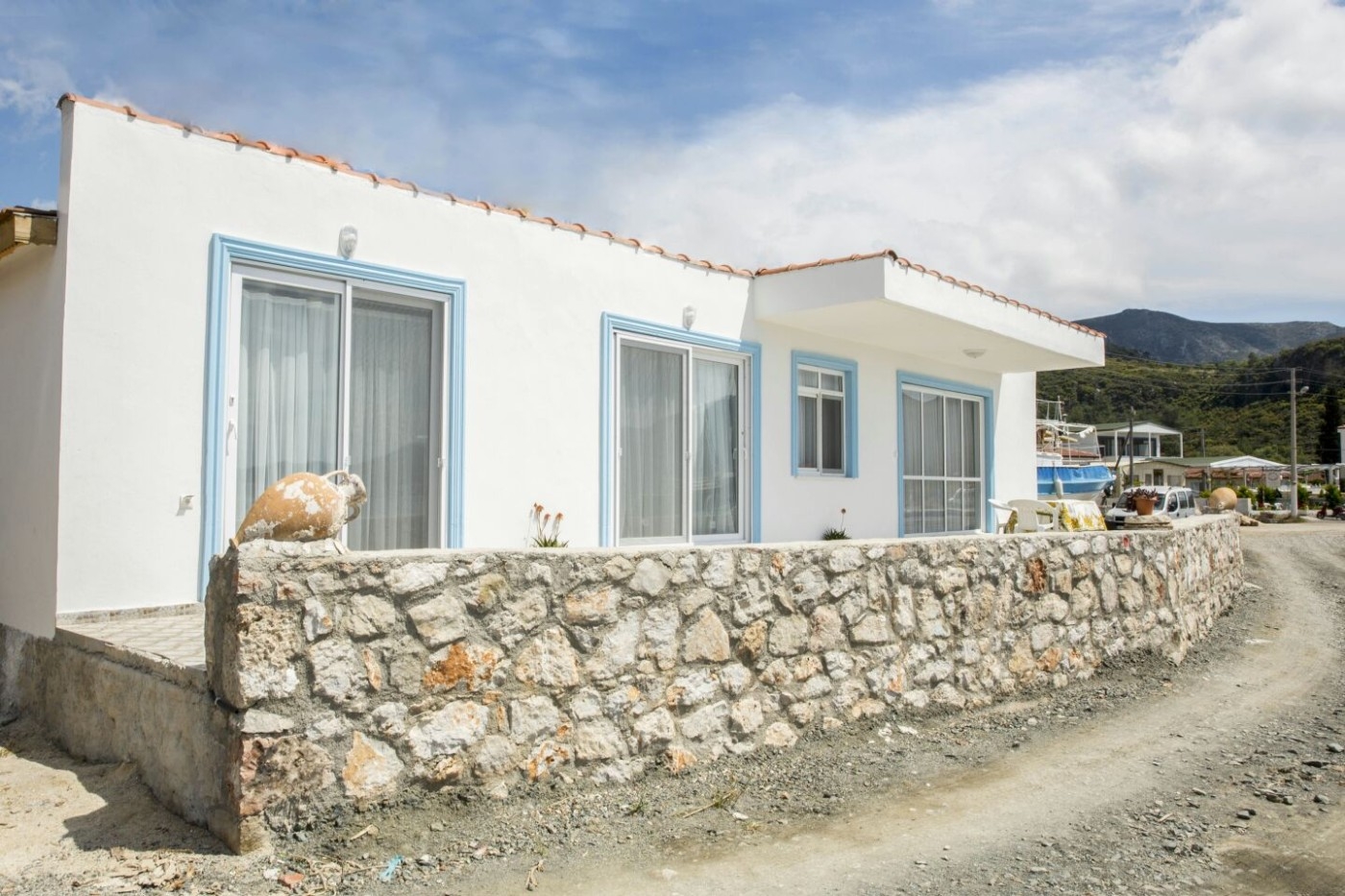 Marmaris Söğüt'te Denize Sıfır, 2 Kişilik, Müstakil Kiralık Daire