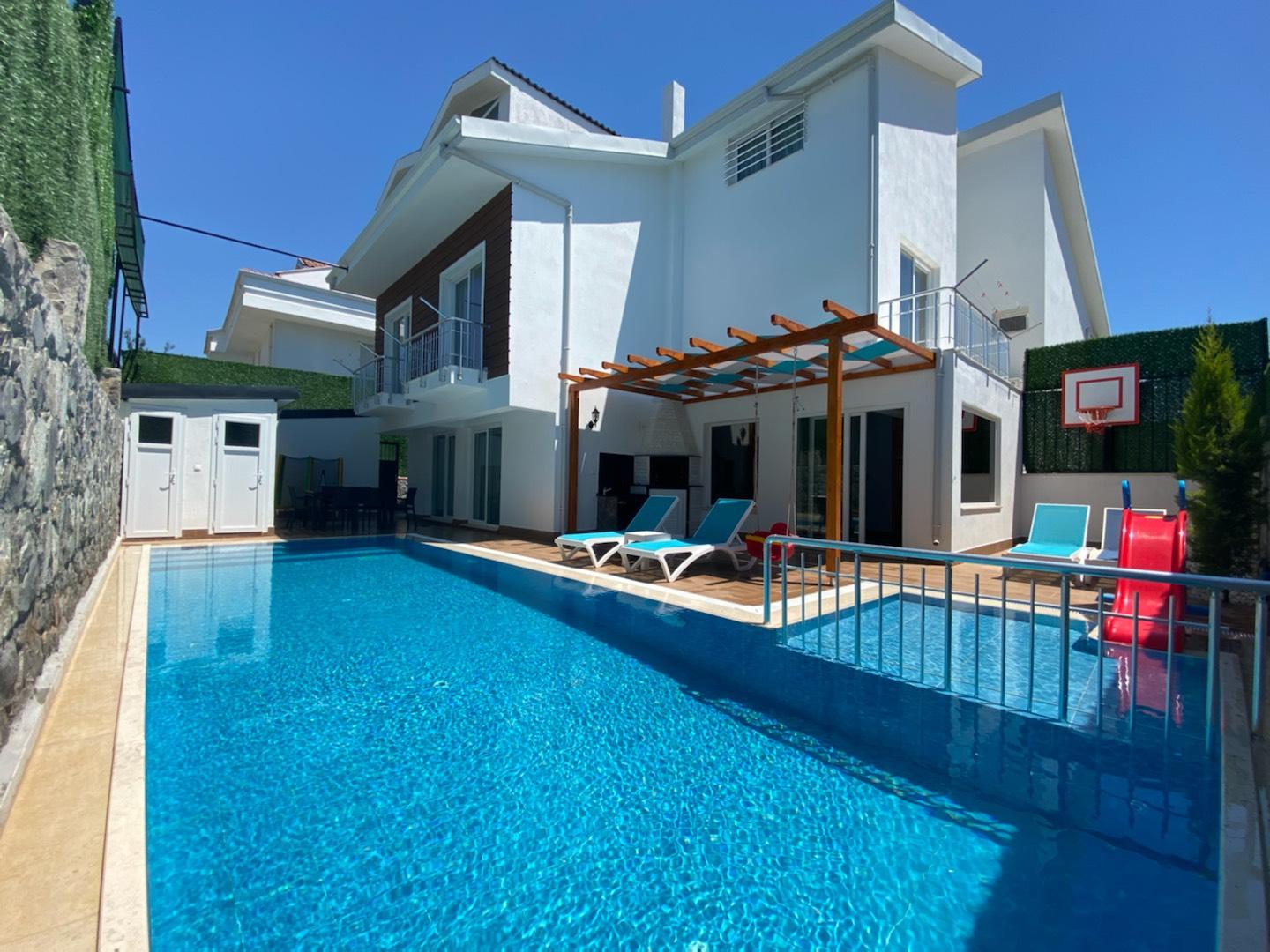 Fethiye Babataşı'nda Doğa İçerisinde, Özel Havuzlu, Lüks Villa-19256