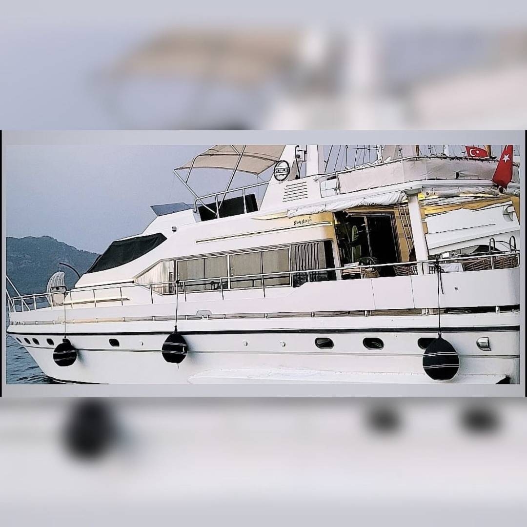 Marmaris Bozburun'da Serin Sularda, Modern Tasarımlı, Lüks Motoryat