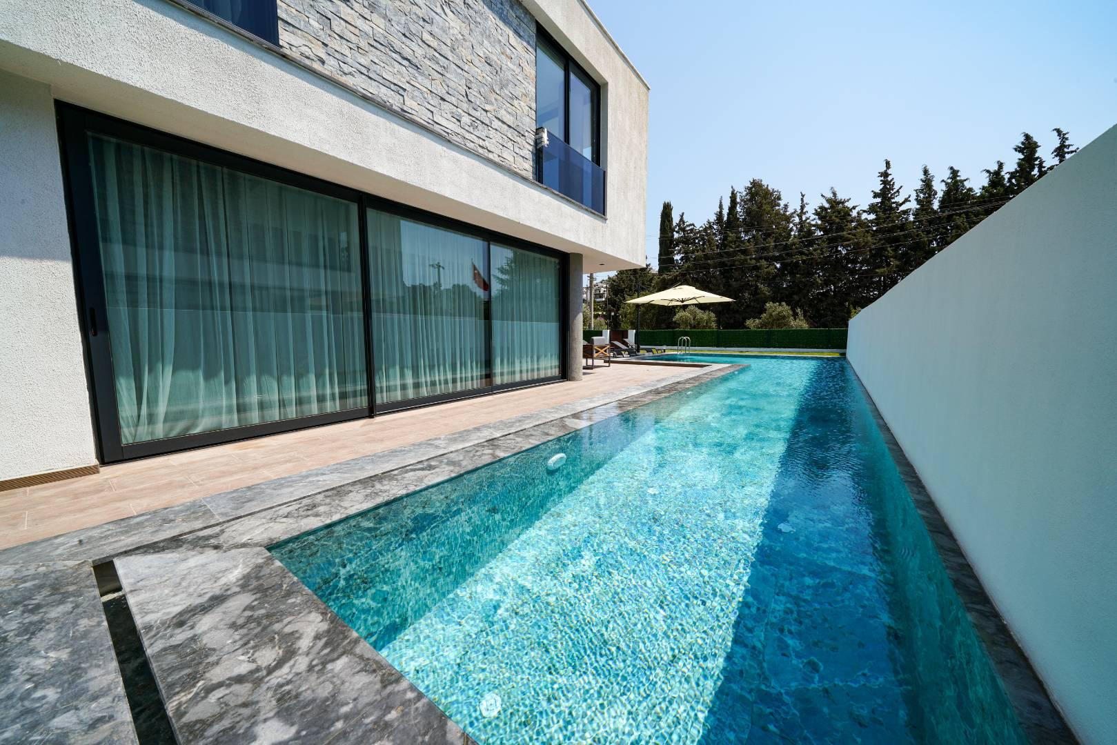 Bodrum Akyarlar'da Geniş Bahçe İçerisinde, Özel Havuzlu, Modern Villa-37408
