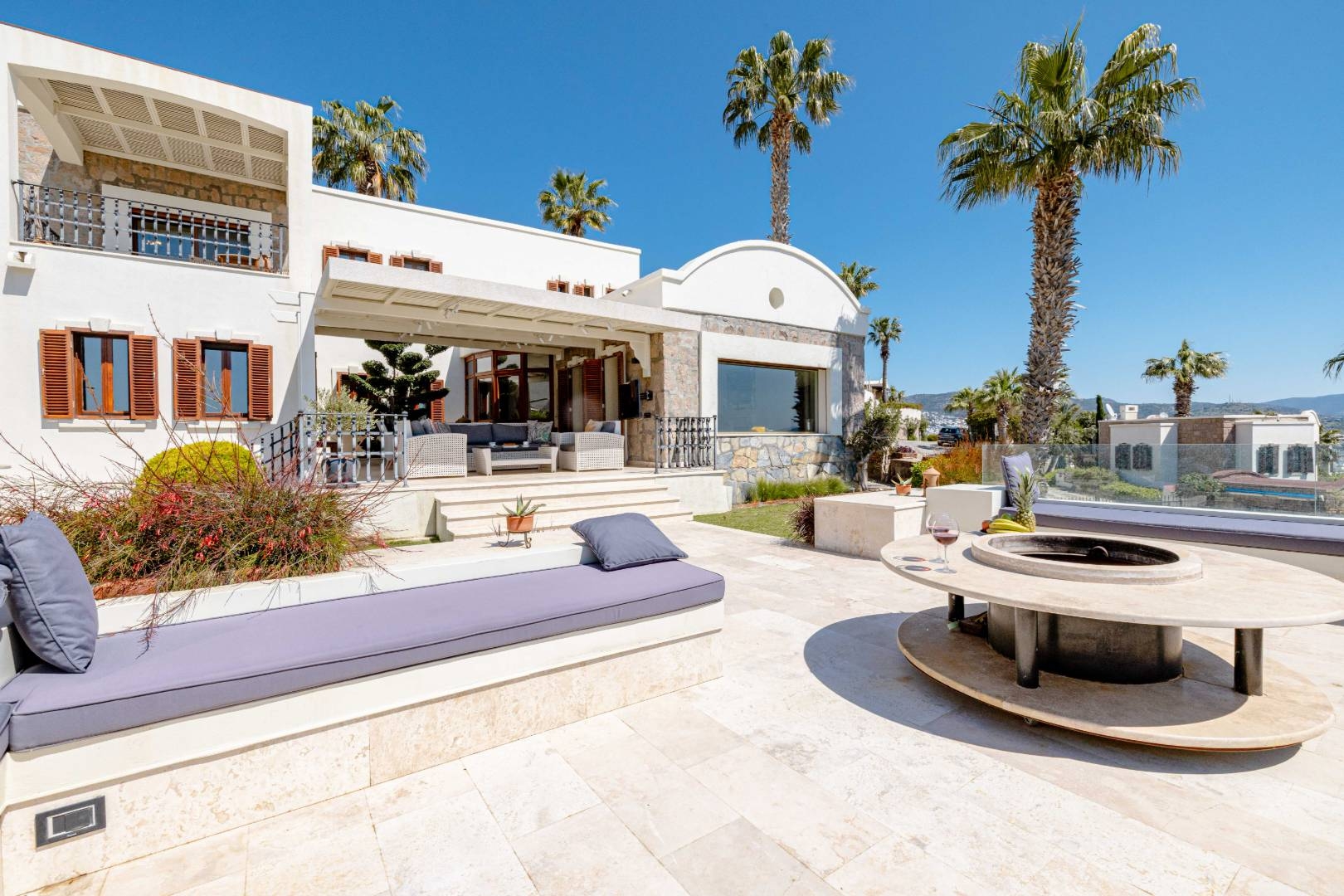 Bodrum Bitez'de Denize Yürüme Mesafesinde, Özel Havuzlu, Lüks Villa