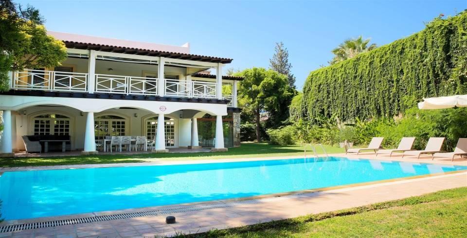 Bodrum Bitez'de Yeşillikler İle Dolu Doğada, Özel Havuzlu, Şık Villa-41635