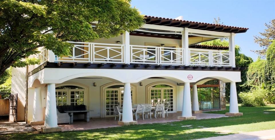 Bodrum Bitez'de Yeşillikler İle Dolu Doğada, Özel Havuzlu, Şık Villa