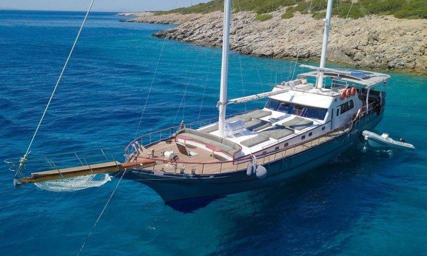Bodrum Çıkışlı 12 Kişilik, 28 Metre, Kiralık Konforlu Gulet