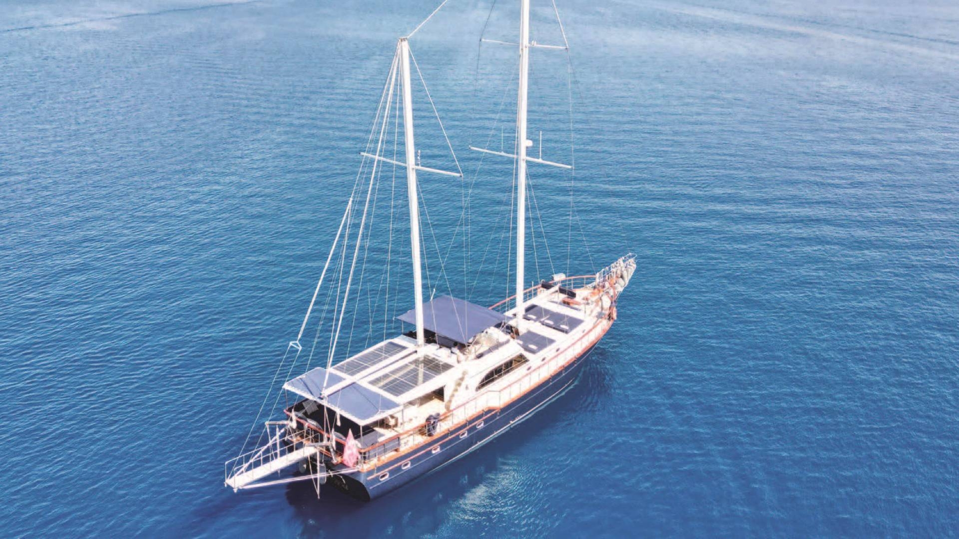 Muğla Bodrum'da Engin Sularda, Lüks Tasarımlı, 10 Kişilik Gulet