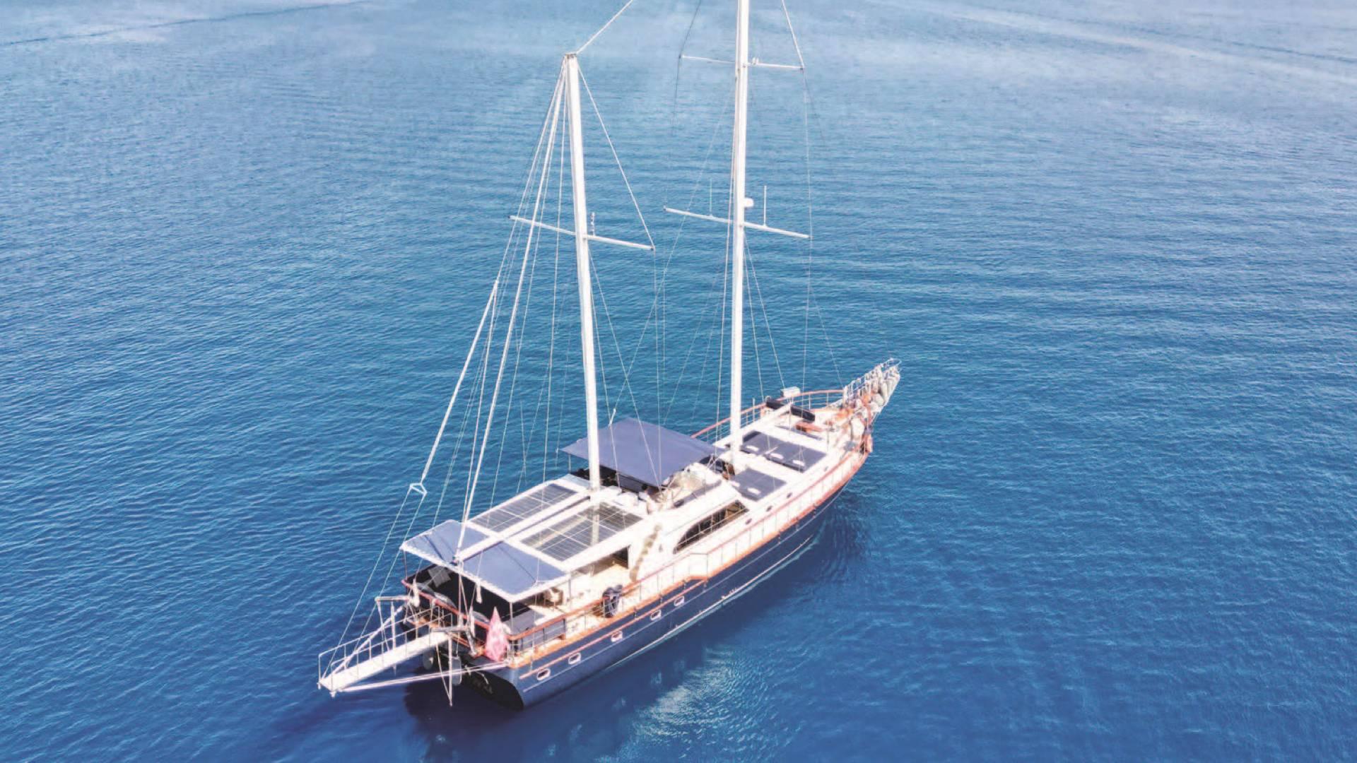 Muğla Bodrum'da Engin Sularda, Lüks Tasarımlı, 10 Kişilik Gulet-42918