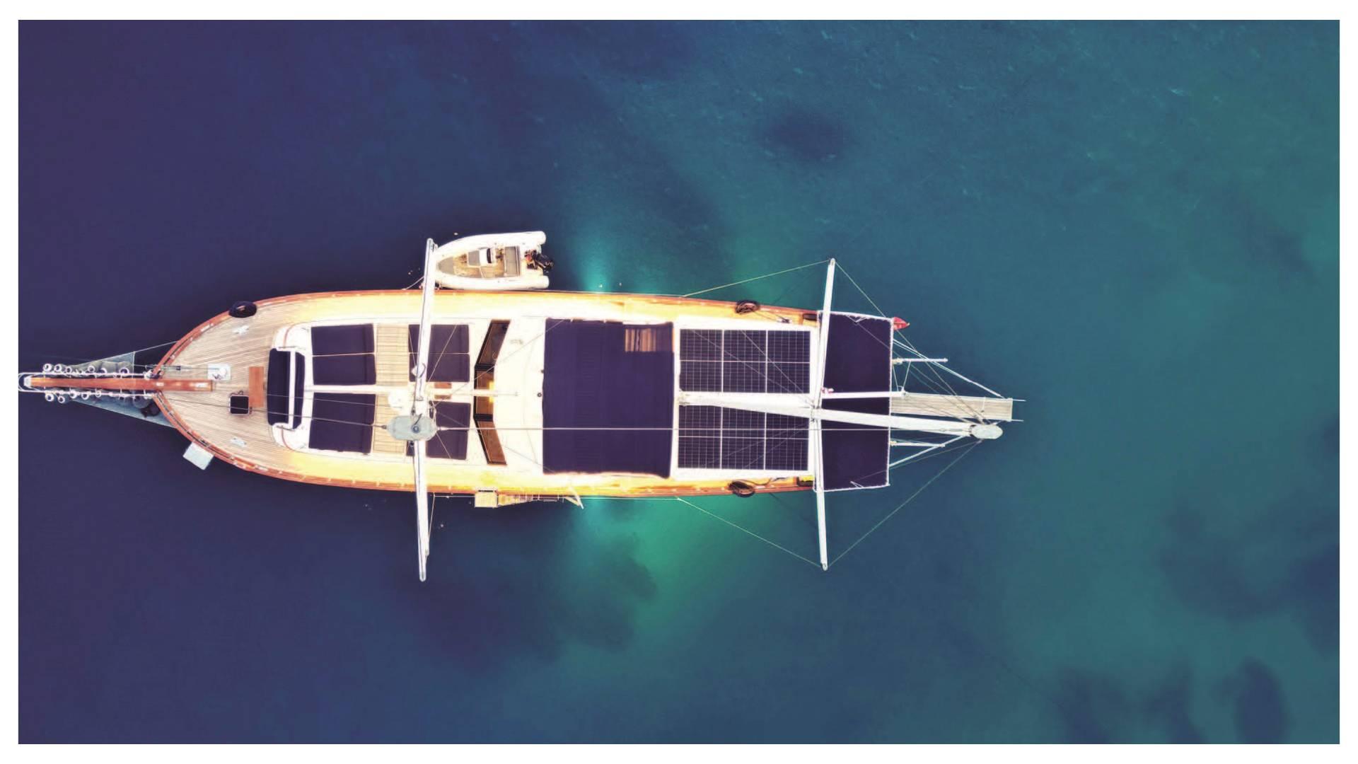 Muğla Bodrum'da Engin Sularda, Lüks Tasarımlı, 10 Kişilik Gulet-42918