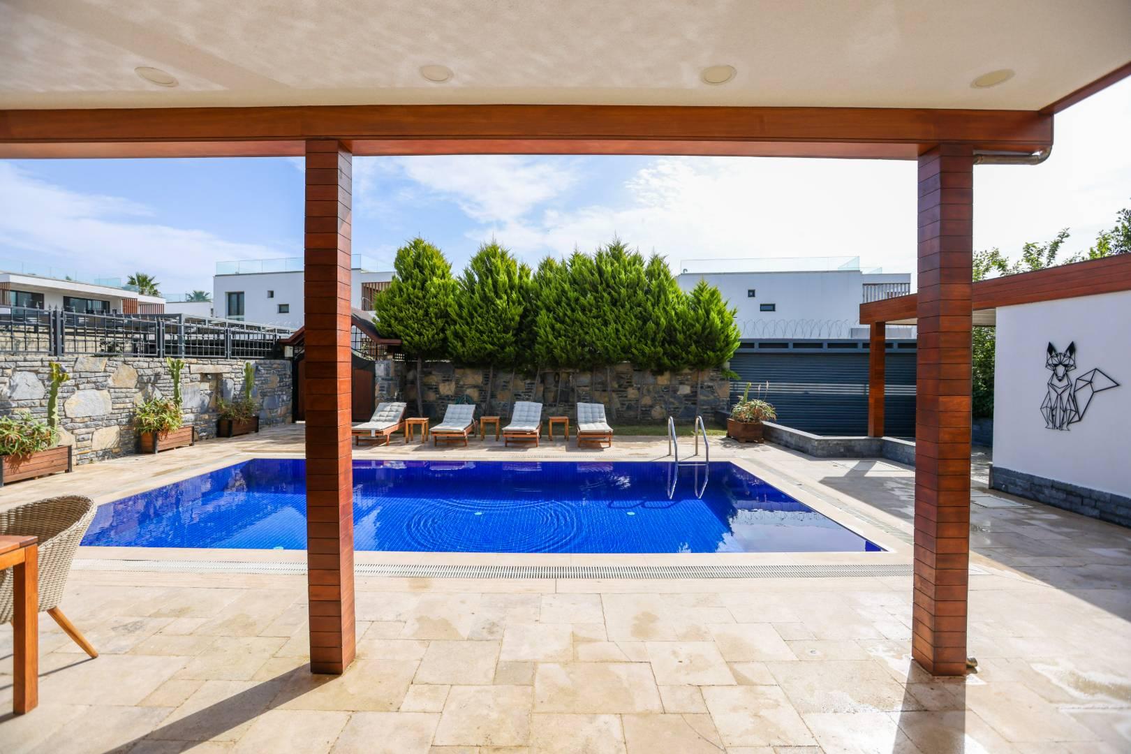 Bodrum Gümbet'te Denize Yürüme Mesafesinde, Özel Havuzlu, Şık Villa-42070