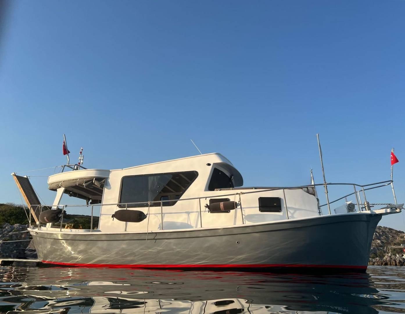 Bodrum Gümbet'te Masmavi Sularda, 6 Kişilik, Günlük Motoryat-42422