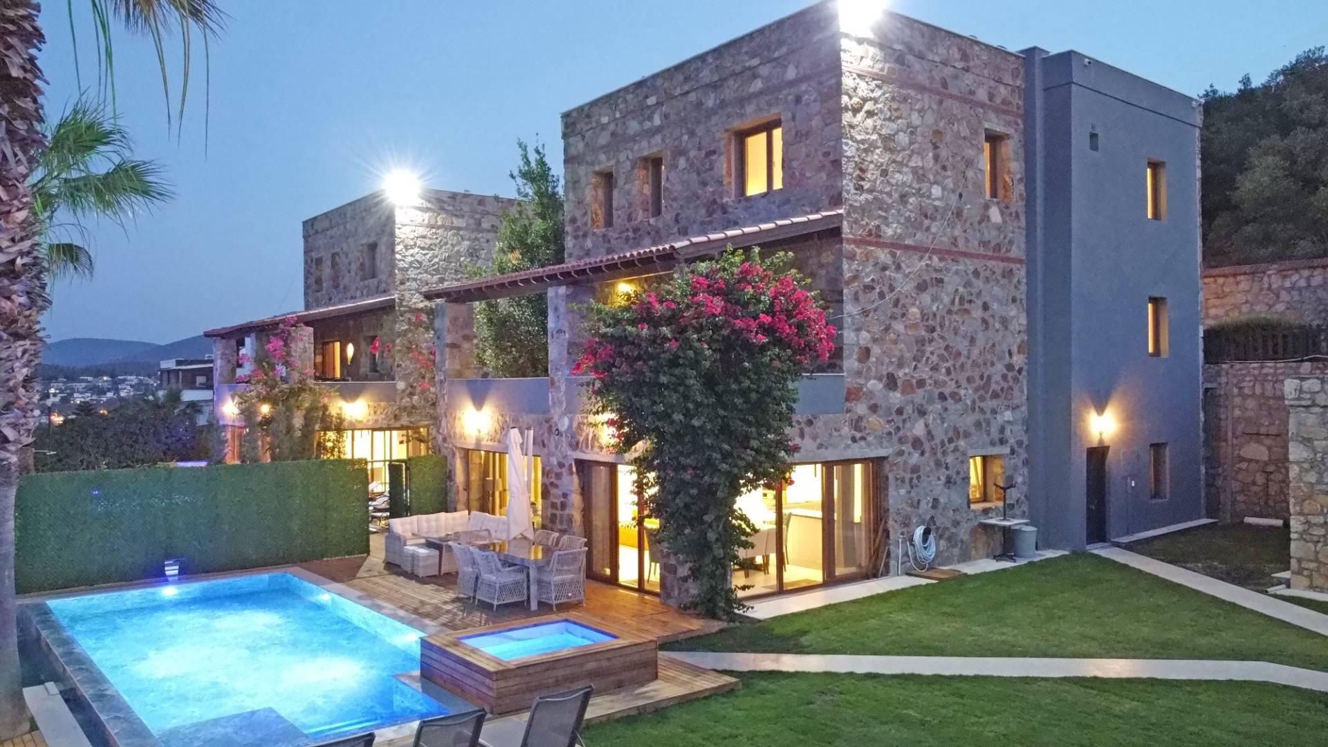 Bodrum Torba'da Denize Yakın, Özel Havuzlu, Konforlu Villa-41017