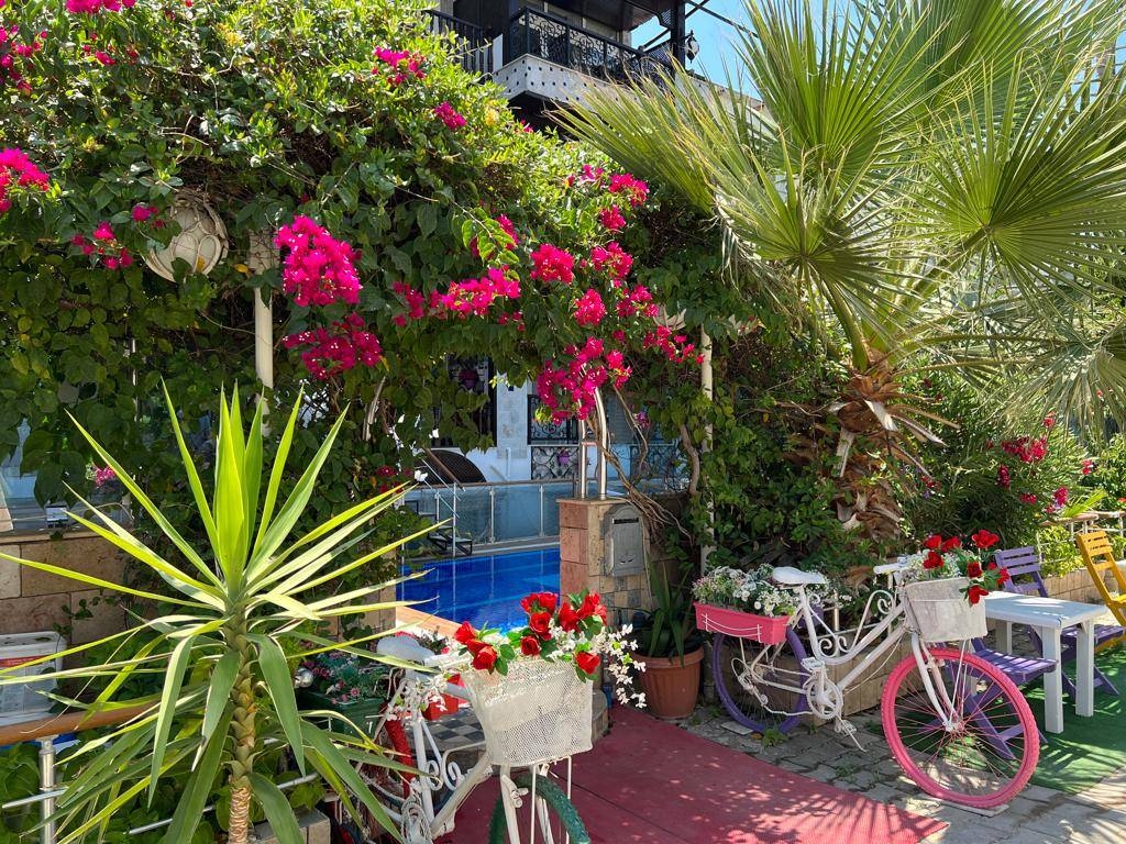 Muğla Bodrum'da Denize Yakın, Ortak Havuzlu, 1+1 Konforlu Suit