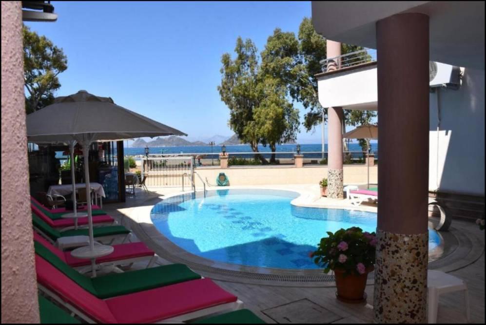 Muğla Bodrum'da Denize Sıfır, Ortak Havuzlu, 1+0 Suit-36660