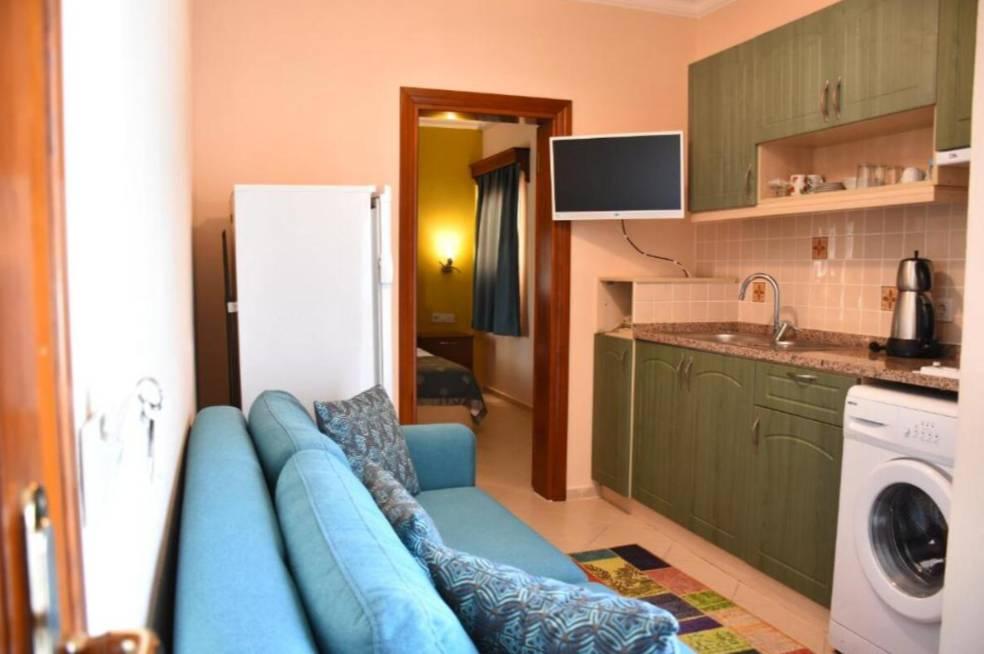 Muğla Bodrum'da Denize Sıfır, Ortak Havuzlu, 1+0 Suit-36660