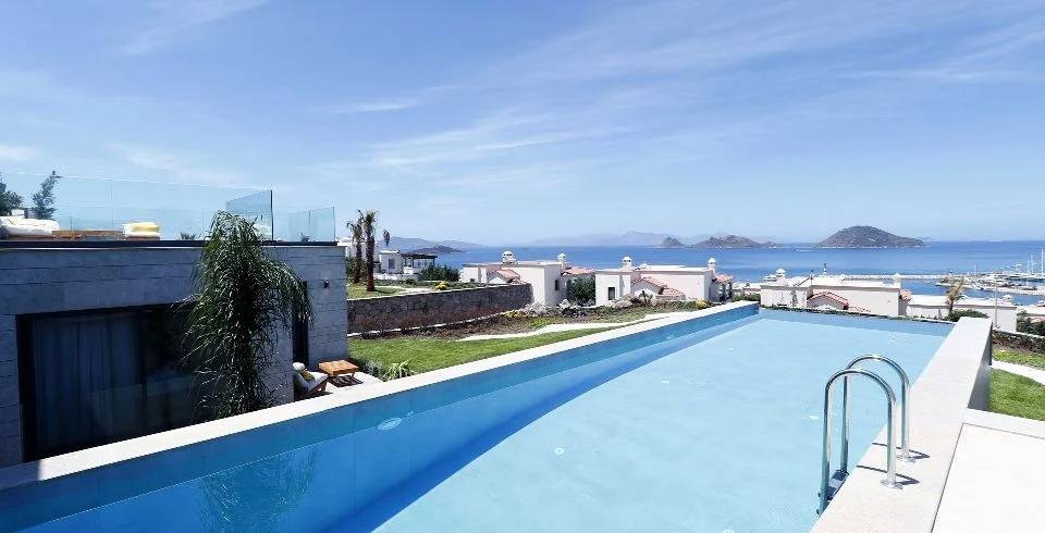 Bodrum Turgutreis'te Geniş Alanlara Sahip, Özel Havuzlu, Lüks Villa