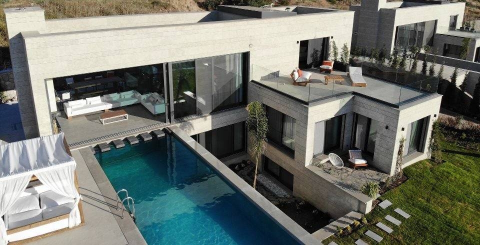 Bodrum Turgutreis'te Geniş Alanlara Sahip, Özel Havuzlu, Lüks Villa