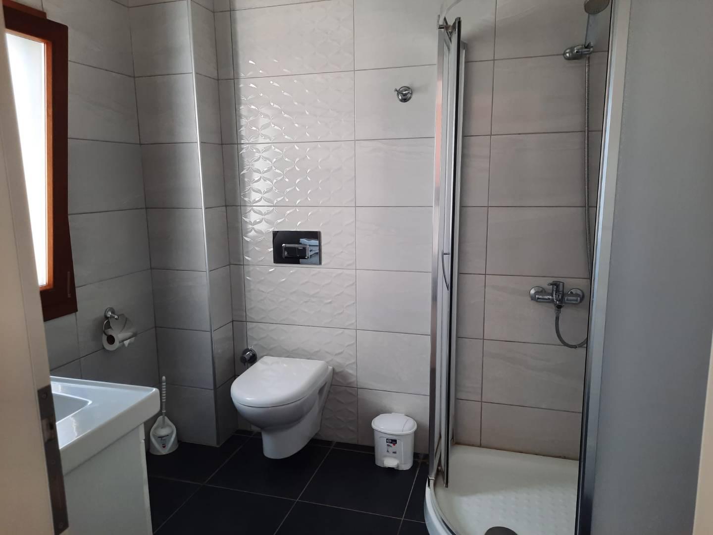 Muğla Bodrum'da Denize Sıfır, Ortak Havuzlu, Modern Ev-36921