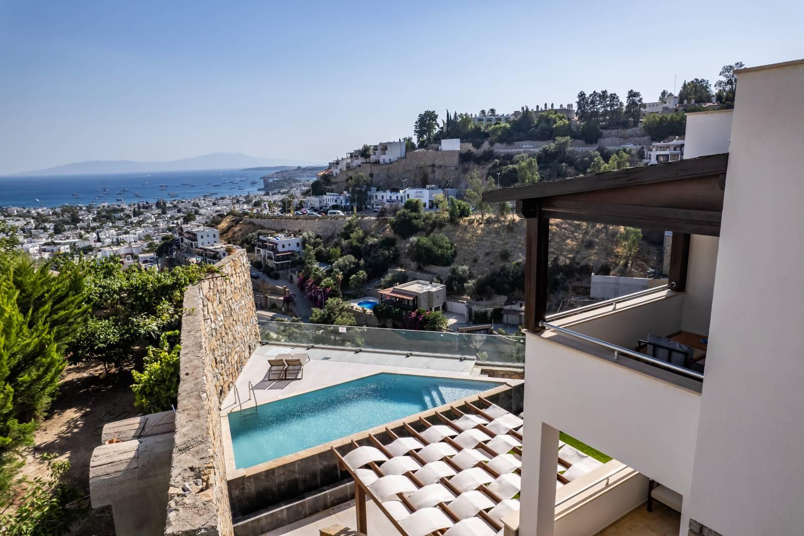 Bodrum Umurca'da Merkezi Konumda, Özel Havuzlu, 7 Kişilik Villa-41015