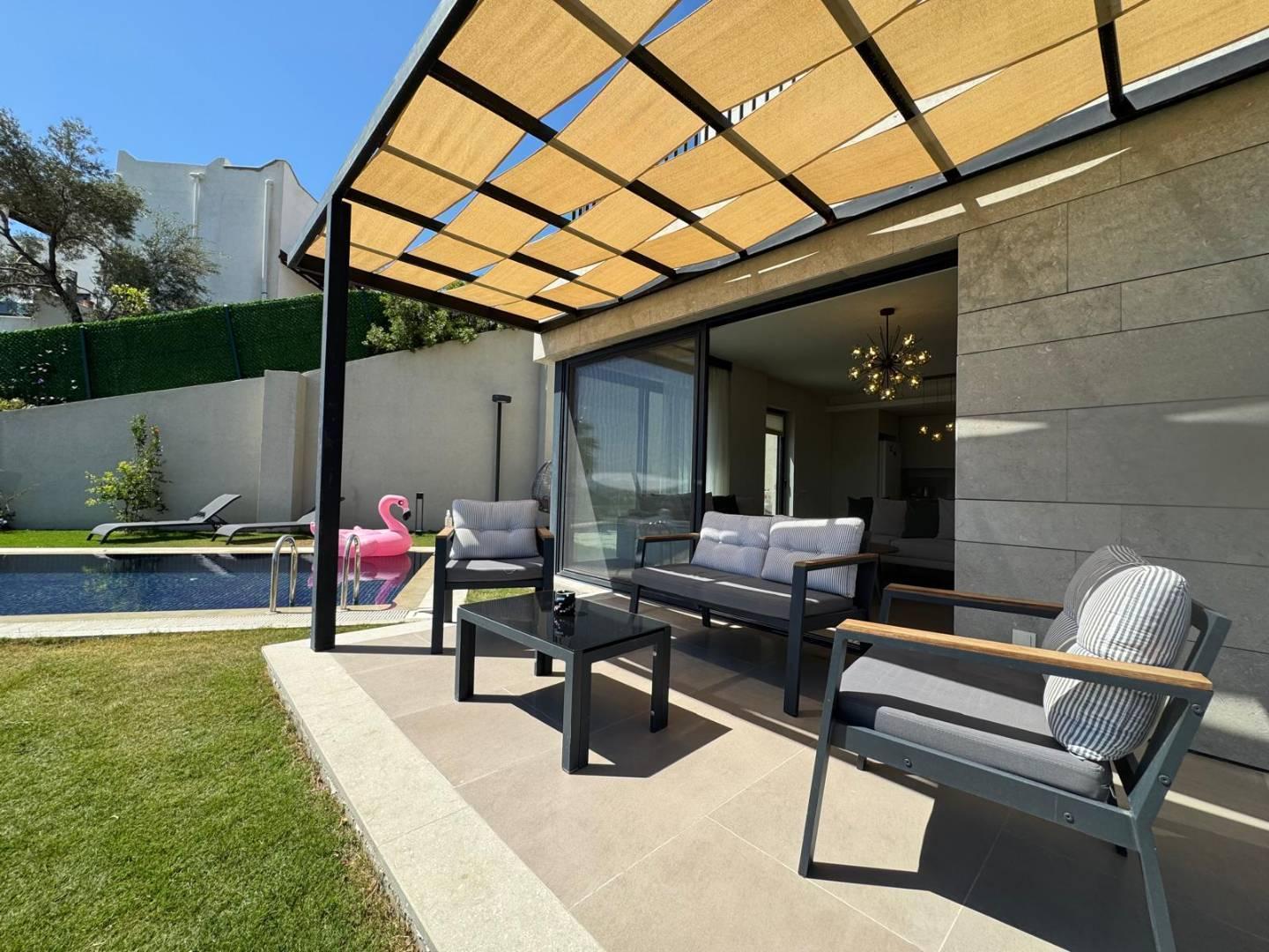 Bodrum Yalıkavak'ta Modern Tasarımlı, Özel Havuzlu, Şık Villa-42508