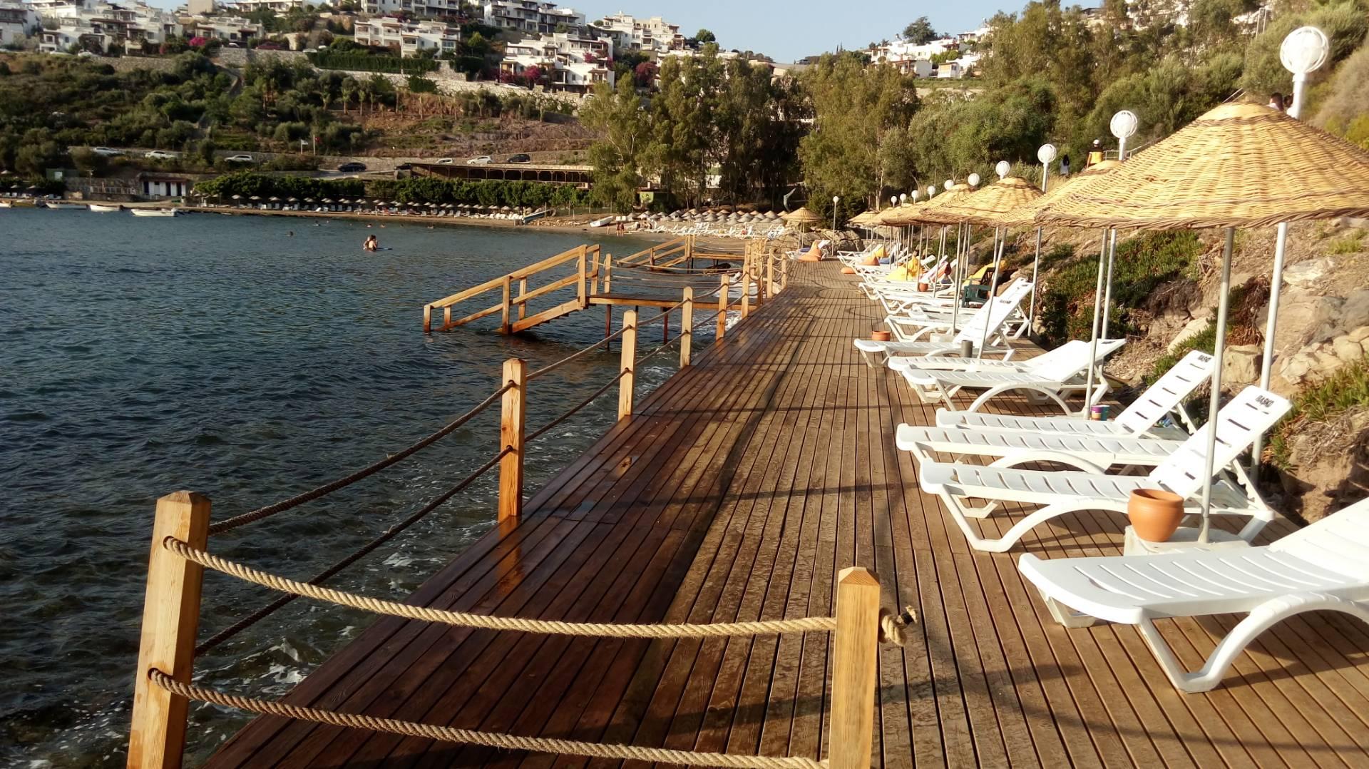 Muğla Milas'ta Özel Plajlı, Deniz Manzaralı, Bahçeli, 4+1 Villa-13276