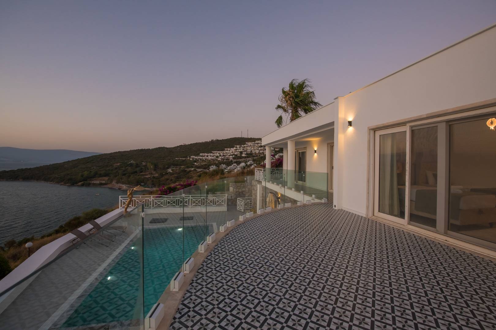 Bodrum Bölgesinde Denize Sıfır, Ailelere Uygun, Özel Havuzlu Villa