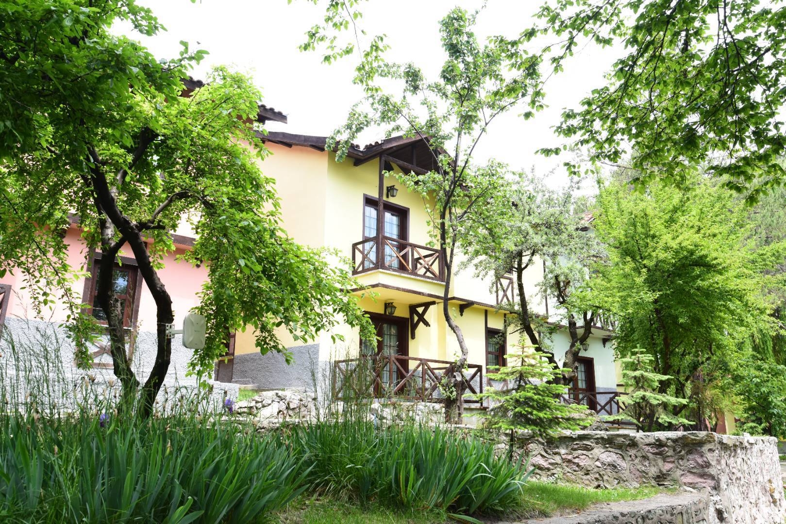 Bolu Abant'ta Doğayla Baş Başa, Ortak Havuzlu, Konforlu Villa