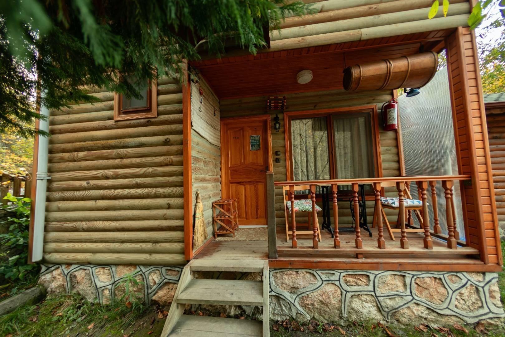 Bolu Abant'ta Tesis İçerisinde, Kahvaltı Dahil, Dubleks Bungalov-34875