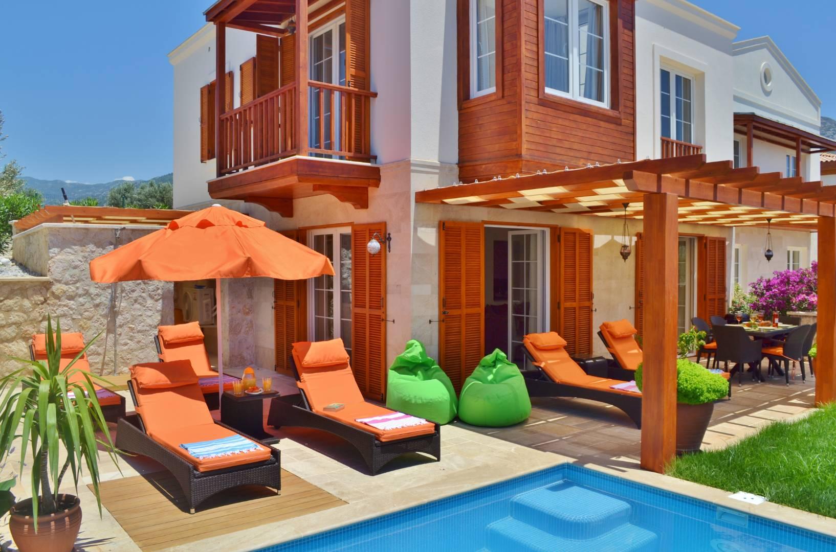 Kaş Kalkan'da Site İçerisinde, Özel Havuzlu, Konforlu Yazlık Villa-31326