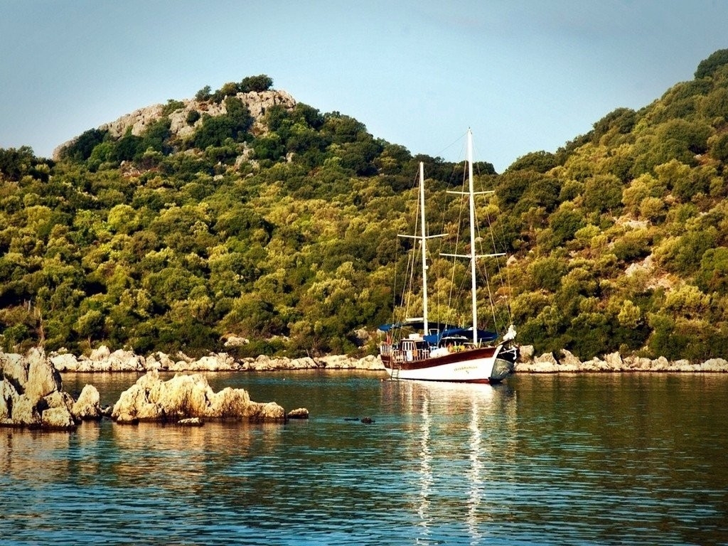 Muğla Fethiye'de, 12 Kişilik, Ahşap İç Dekorasyona Sahip, Gulet