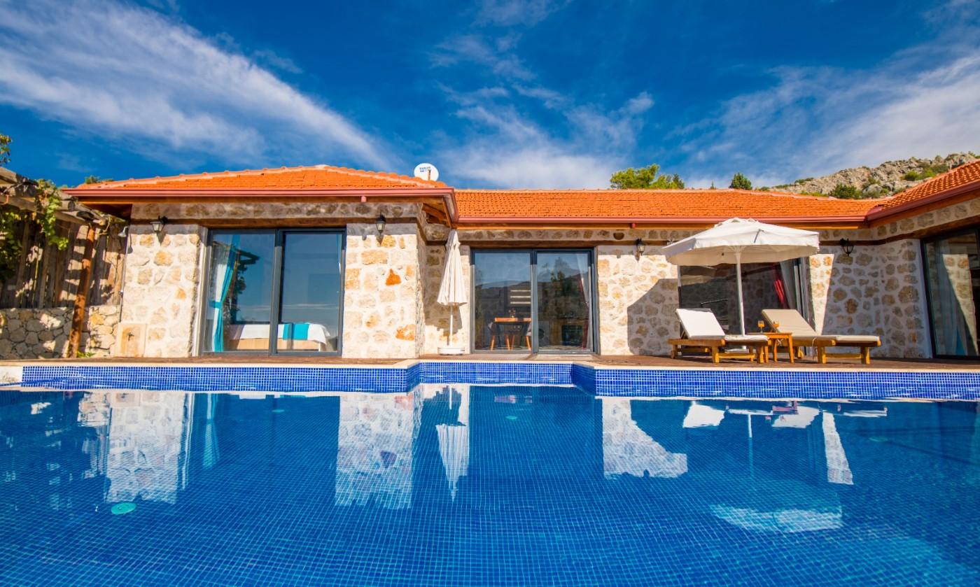 Kaş İslamlar'da Doğa İle İç İçe, Sonsuzluk Havuzlu, Kiralık Villa-20704